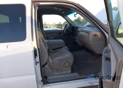 2000 Chevrolet Silverado 1500 Ls from USA, damaged, VIN 2GCEC19V4Y1290051